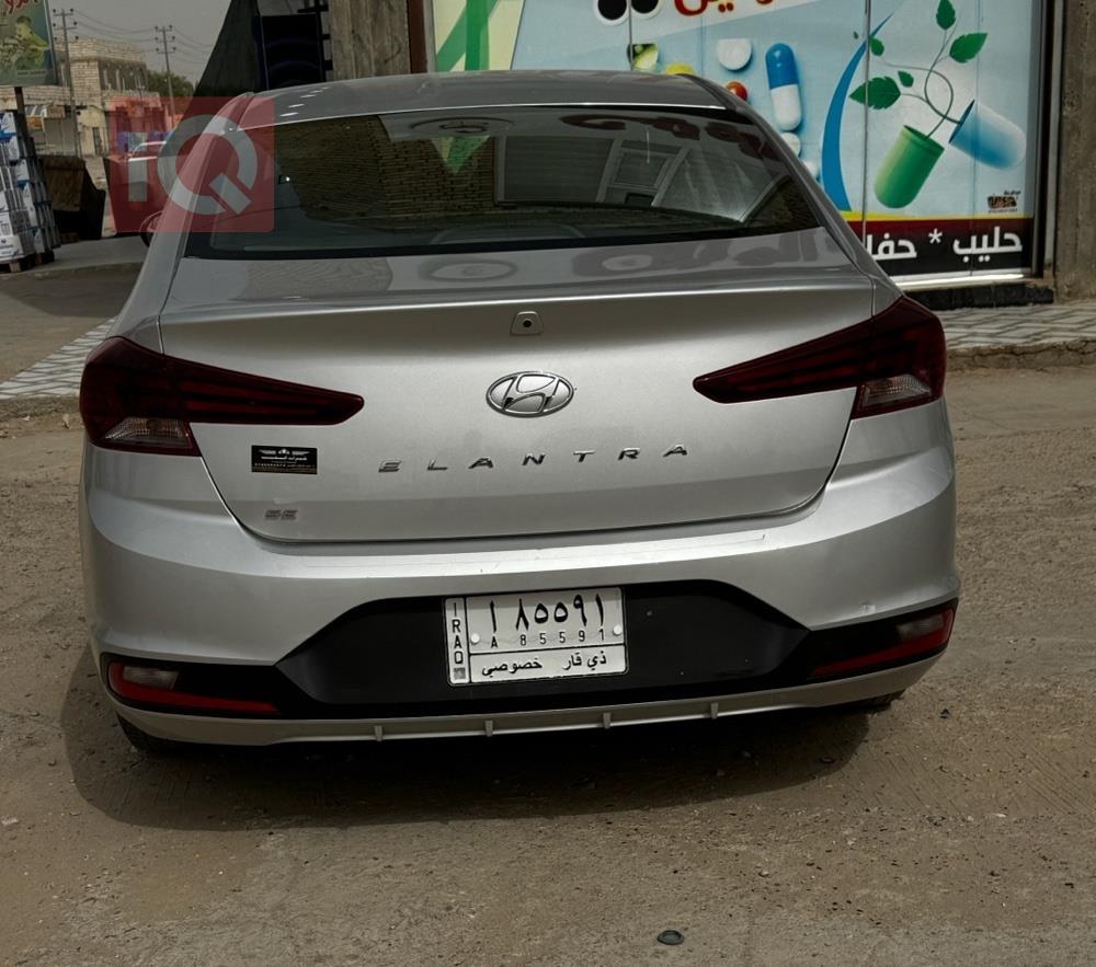 هیوندای ئەلەنترا